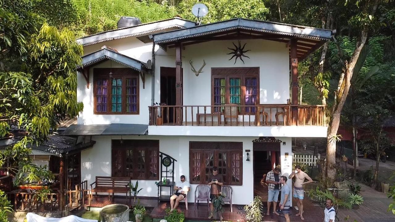 Villa25 Homestay Free Pick Up From The Centre Kandy Exterior photo